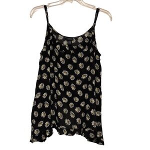 Women’s Torrid Daisy Ruffle Tank in Black Sz 1